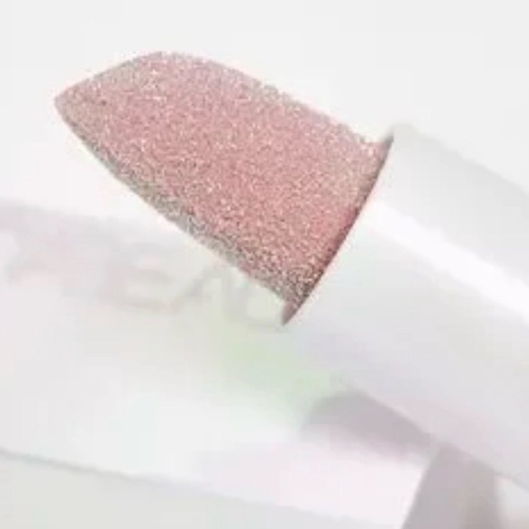 HUDA BEAUTY Negligee Lip Gloss - Picture 3 of 14